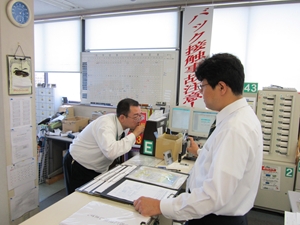 乗務前・乗務終了後の点呼。アルコールチェックの徹底